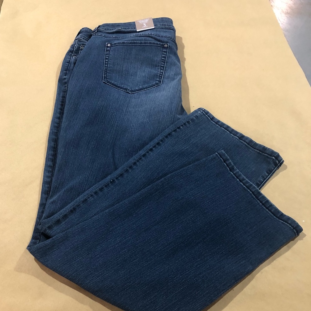 Chico’s fabulously slimming jeans NWT